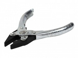 Maun Flat Nose Pliers Smooth Jaw 140mm (5.1/2in)