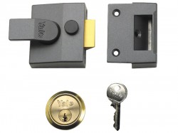 Yale Locks P85 Deadlocking Nightlatch 40mm Backset Chrome Finish Visi